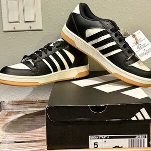 Adidas Break Start J, Big Kids Sneakers, Black, Unisex Size 5, BNIB